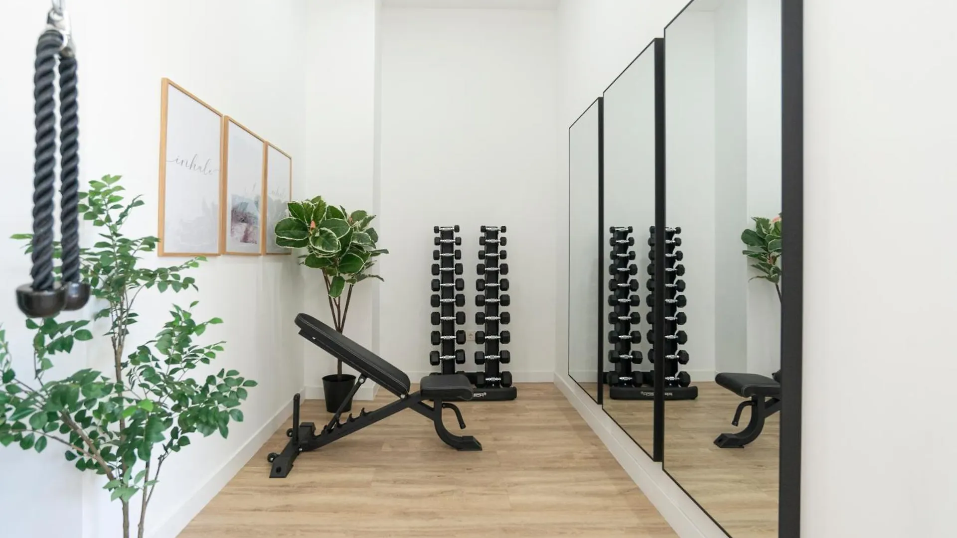 Skyline V Pool & Coworking By Ele Apartments Малага 0*,  Испания