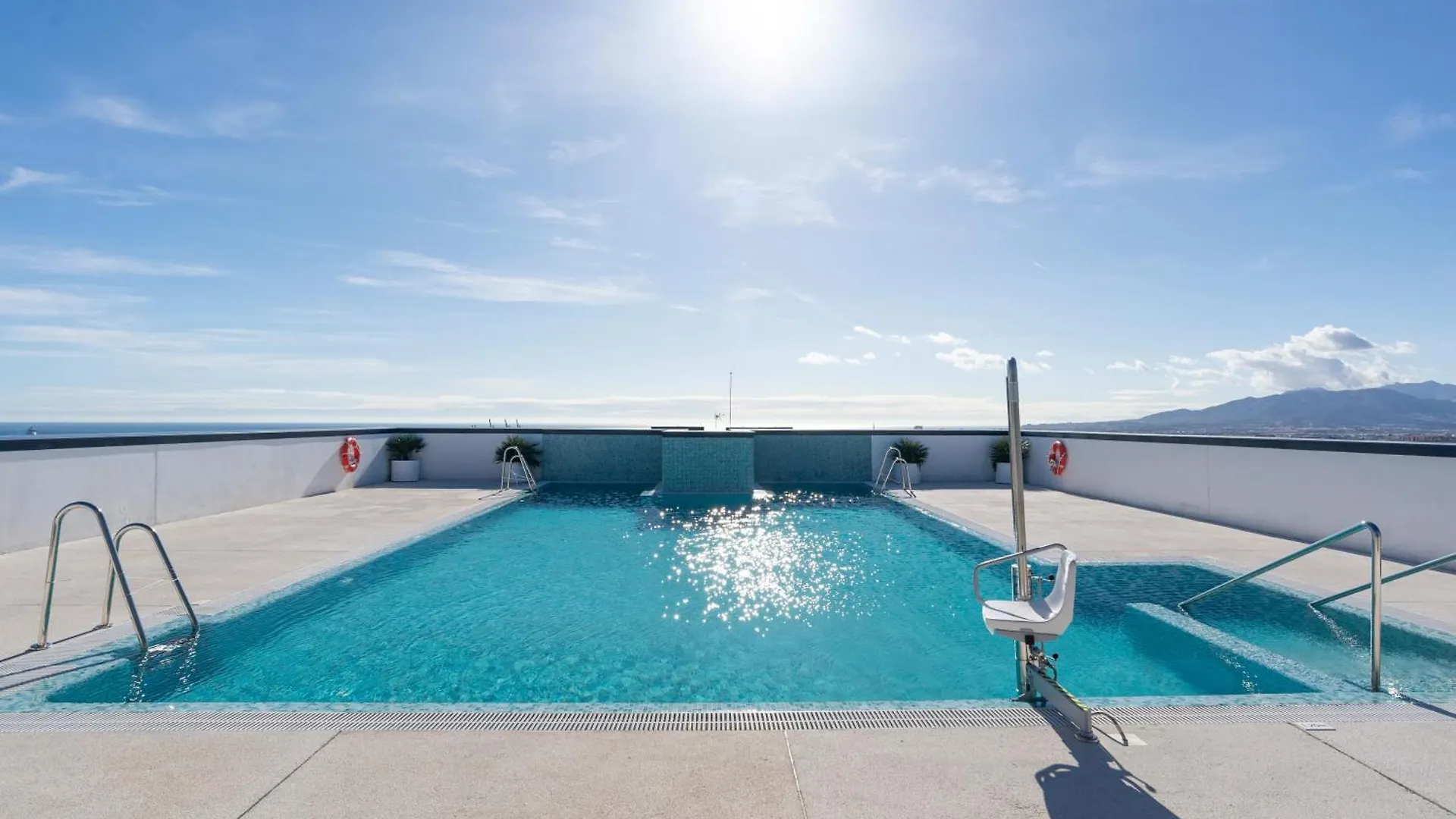 Skyline V Pool & Coworking By Ele Apartments Малага