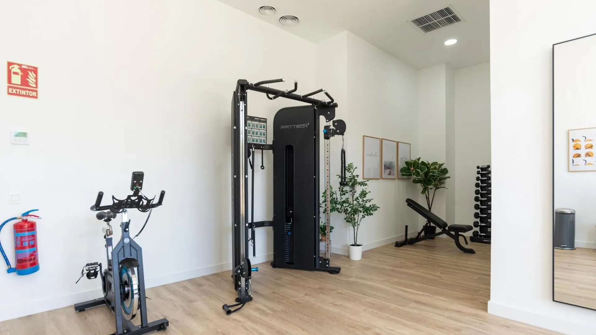 Skyline V Pool & Coworking By Ele Apartments Малага Испания